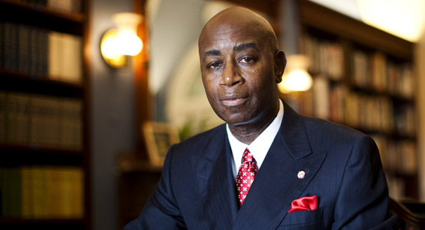 131003_senate-chaplain-barry-black_ap